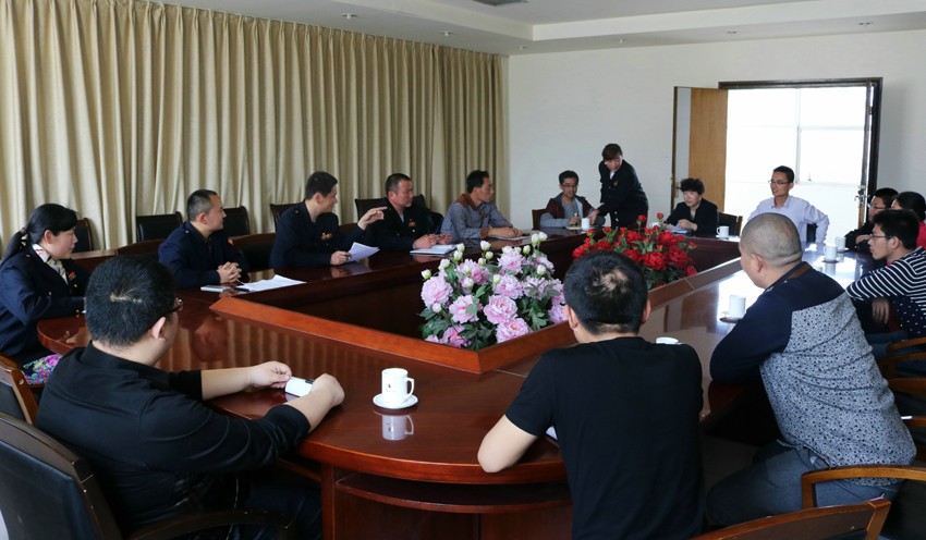 世紀天鴻書業(yè)一行12人來我集團參觀考察