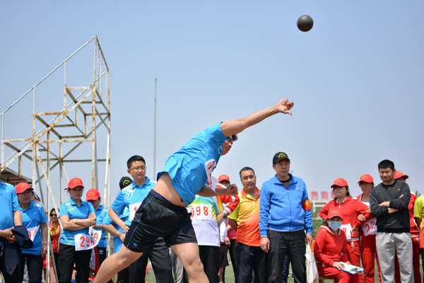 新華集團(tuán)二零一五年春季運(yùn)動(dòng)會(huì)隆重舉行 第 4 張