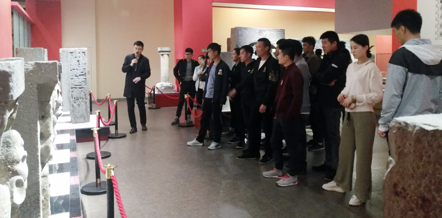 加強職工教育培訓 深化企業(yè)文化建設(shè) 第 2 張