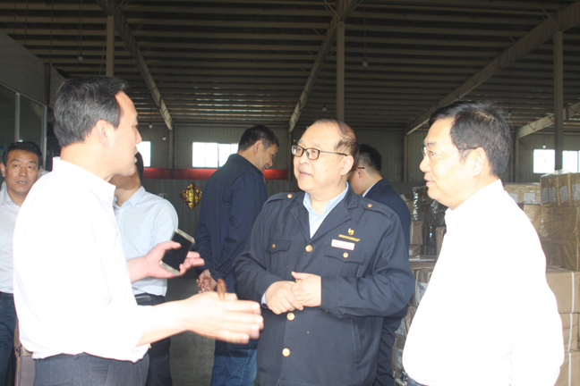 三門峽市國資委考察團(tuán)來臨沂新華考察調(diào)研 第 2 張