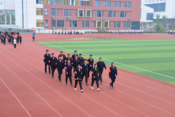 “團(tuán)結(jié)拼搏，打造百年新華” 臨沂新華二〇一八年春季田徑運(yùn)動(dòng)會(huì)隆重舉行 第 24 張